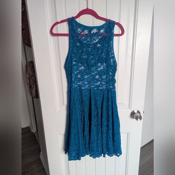 XL BlackMilk Teal Lace Dress - Picture 2 of 3